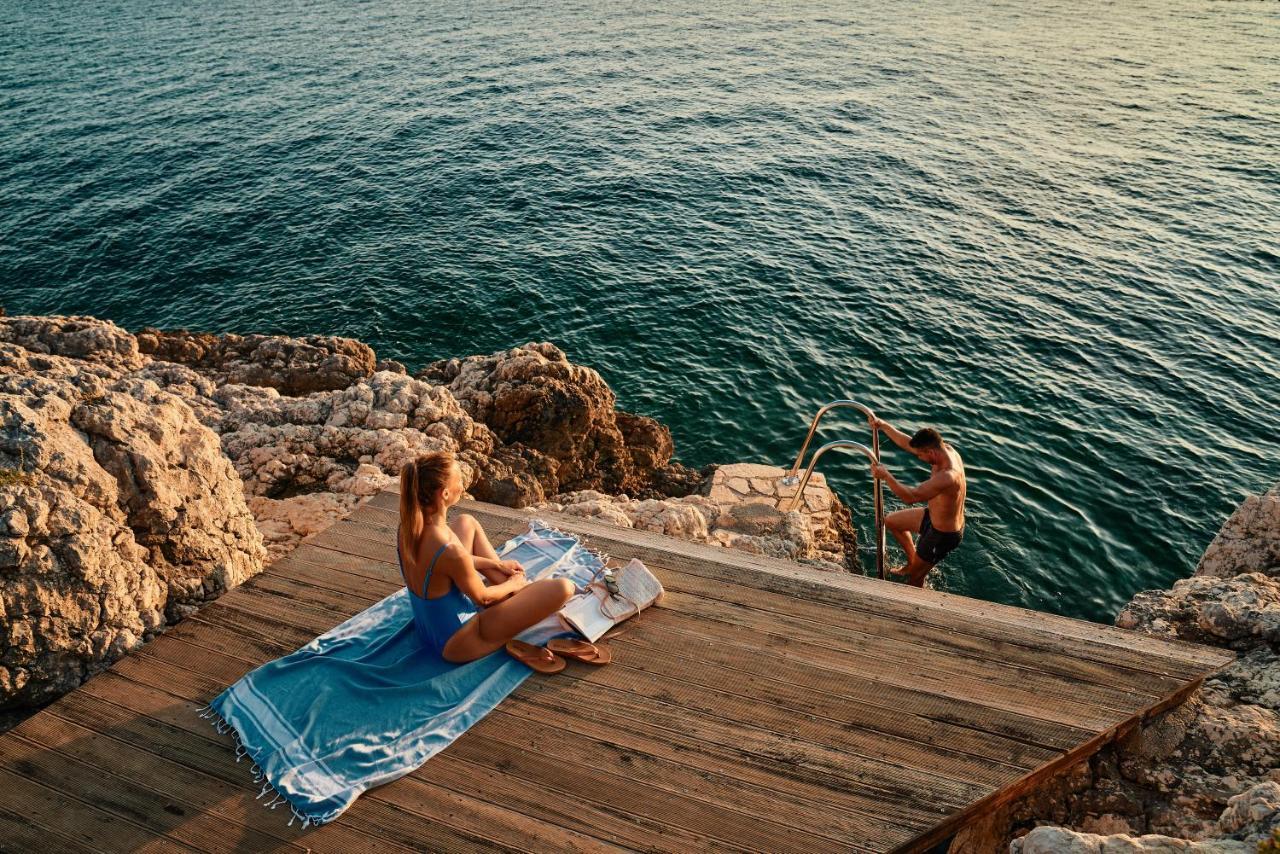 Falkensteiner Hotel & Spa Iadera Petrcane Eksteriør bilde Bathers at the Blue Grotto