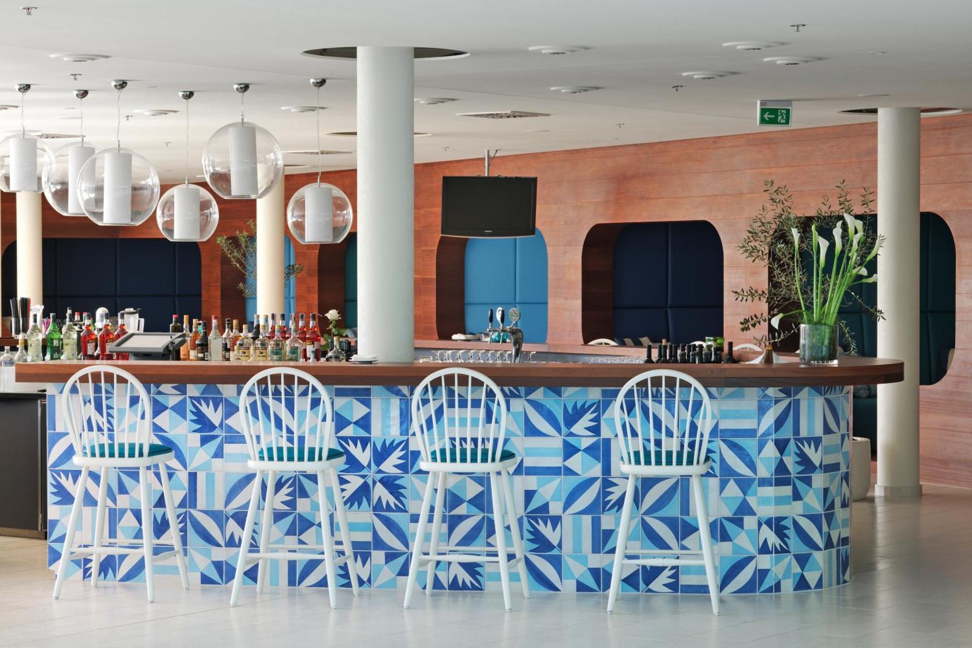 Falkensteiner Hotel & Spa Iadera Petrcane Eksteriør bilde Bar at the hotel