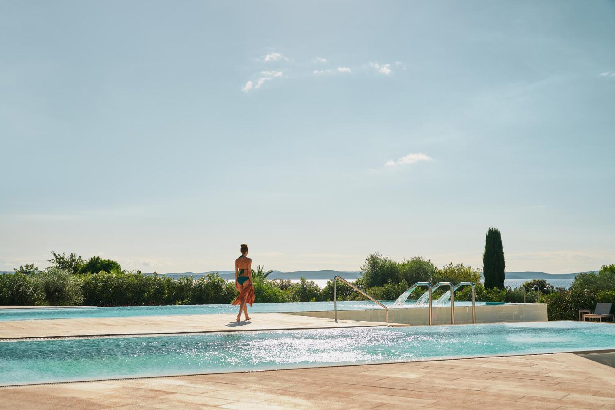 Falkensteiner Hotel & Spa Iadera Petrcane Eksteriør bilde The swimming pool at the hotel